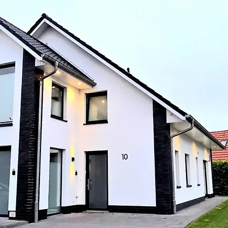 Strandallee 10